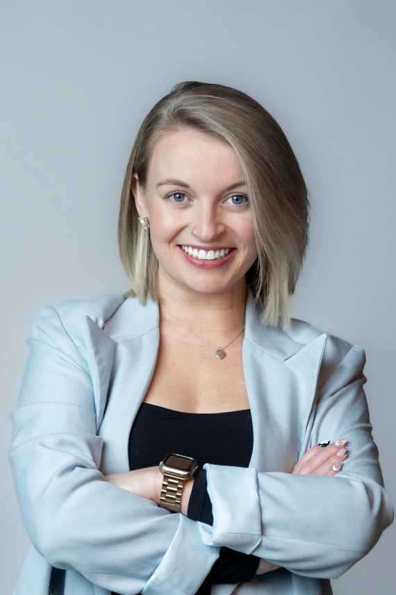 bronwyn bridges headshot